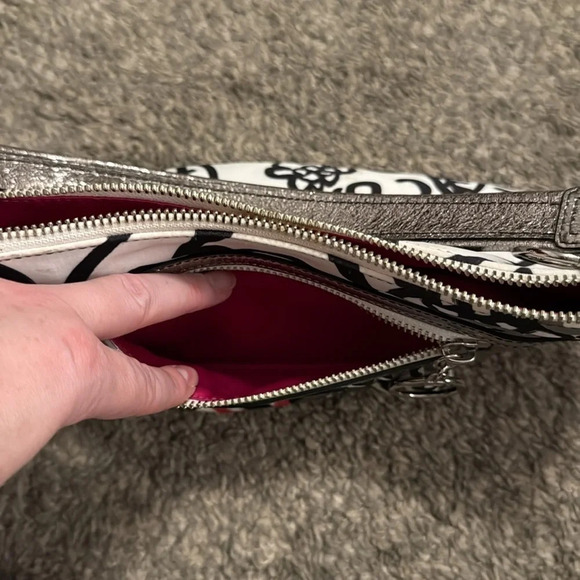 Coach Limited Edition Out of Print Vintage Poppy Graffiti Groovy Hand Bag - Picture 13 of 13